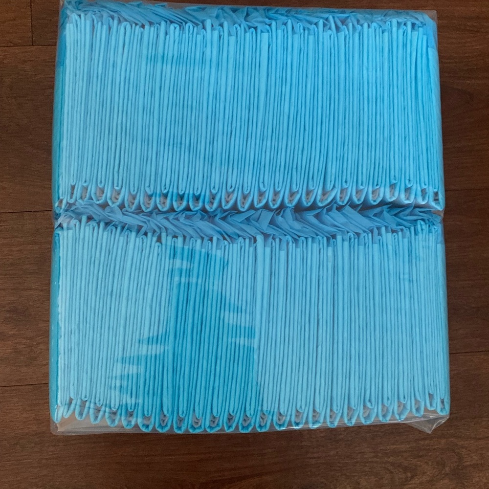 Sealed Sophresh Essentials Absorbent Potty Pads Hold 2 Cups 22”X22” 50 Count NWT
